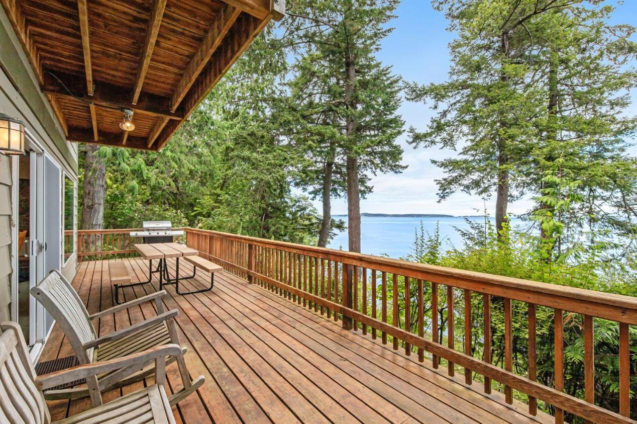 Pinecone Cabin Eastsound Exterior photo