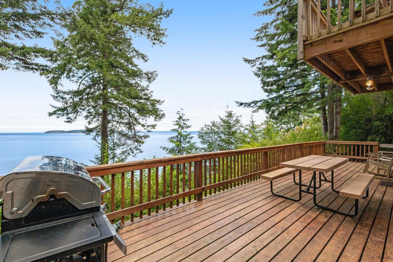 Pinecone Cabin Eastsound Exterior photo