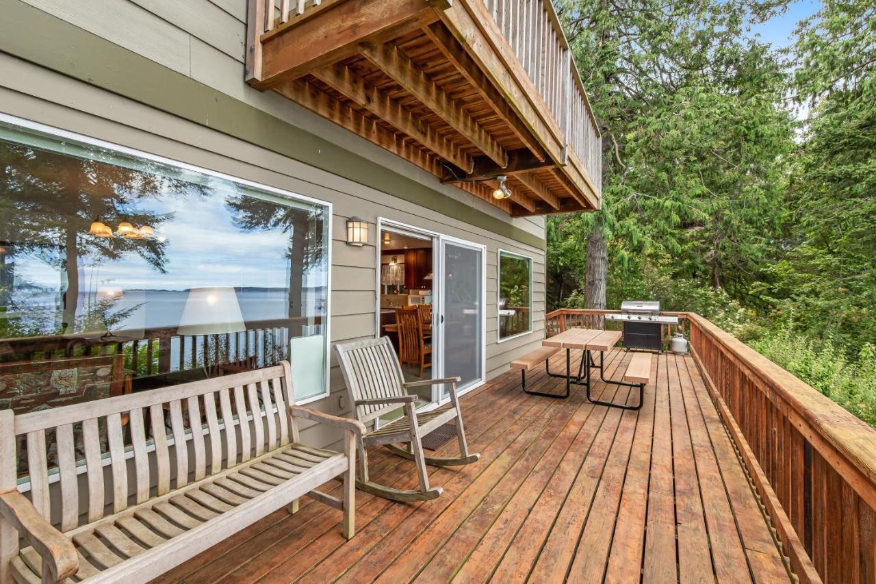 Pinecone Cabin Eastsound Exterior photo